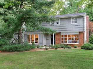 7 Heather Ln, Middletown, NJ 07748