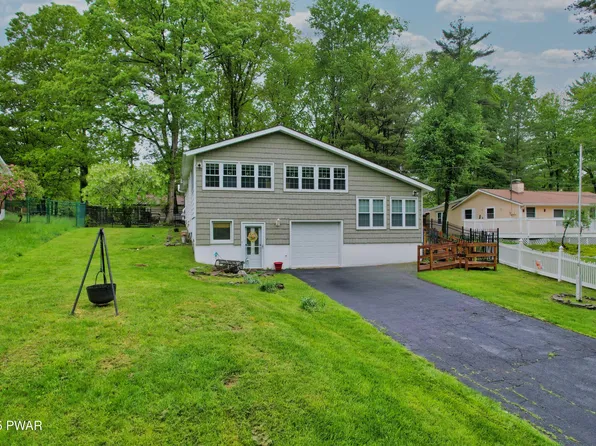 163 Wild Acres Dr, Dingmans Ferry, PA 18328