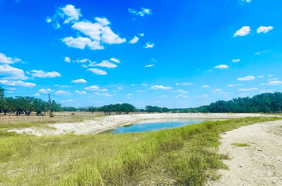 1st image of 233 Towhead Valley Rd