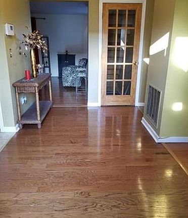 3rd image of 2670 Hickory Dr