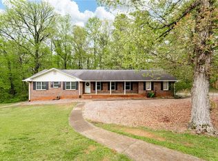 1184 County Line Rd NW, Acworth, GA 30101