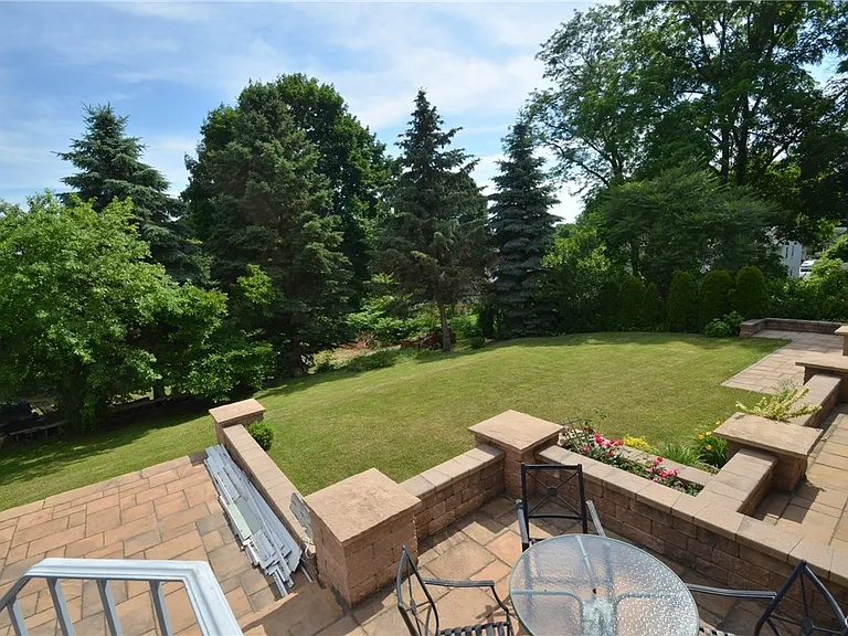 210 Lincoln Park Dr — Photo 33