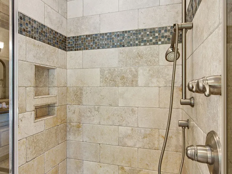 2424 Middle St — Photo 26
