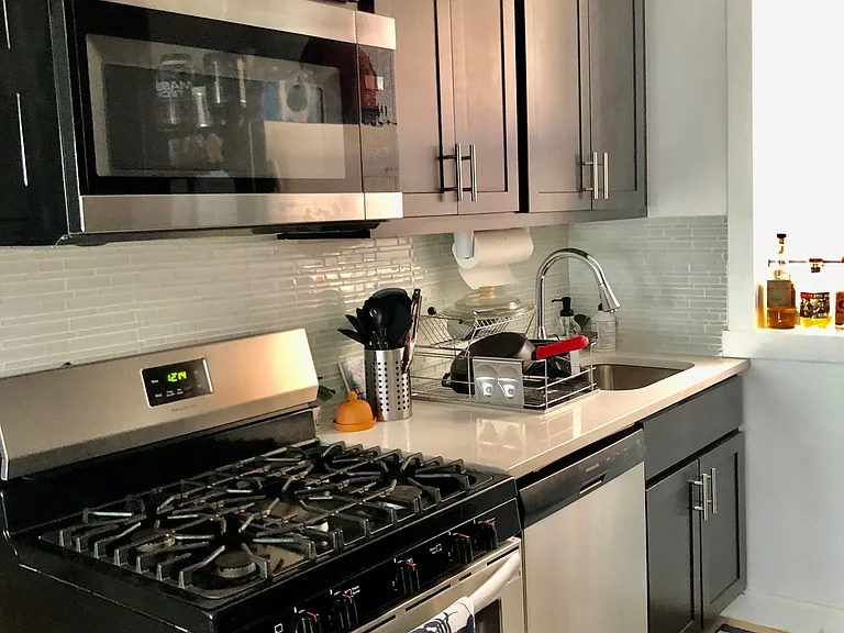 5964 N Paulina St #2 — Photo 2