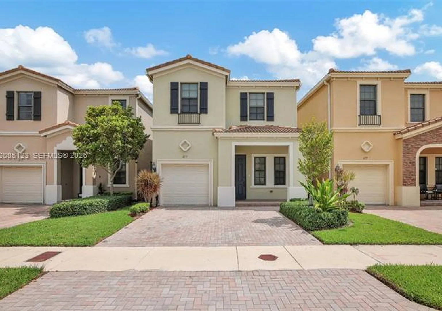 657 NE 191st St # 657, Miami, FL 33179 — Photo 3