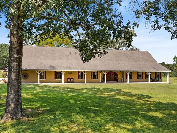 7875 Willys Rd, New Waverly, TX 77358