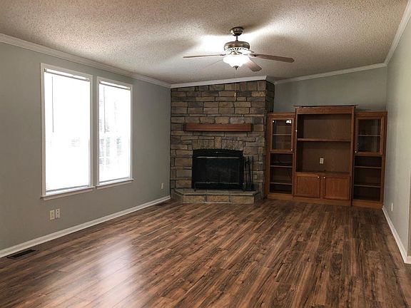 3rd image of 55 Hogan Ln