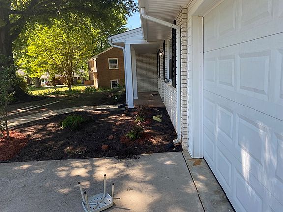 2nd image of 114 Conway Ct