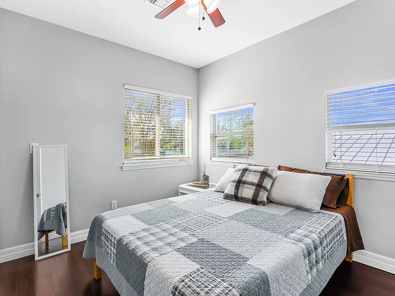 3037 Lunar St — Photo 15