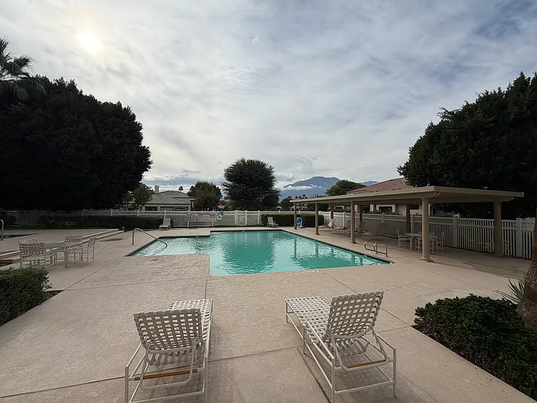 80685 Oak Tree — Photo 17