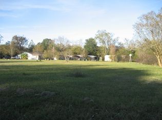 1216 E Goliad Ave, Crockett, TX