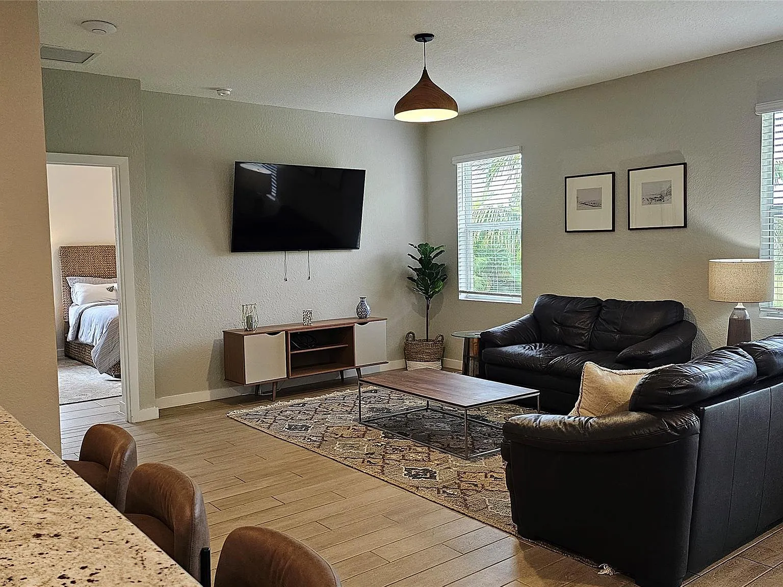 4 bed, 2.0 bath, 1752 sqft, $3,700 — Photo 4