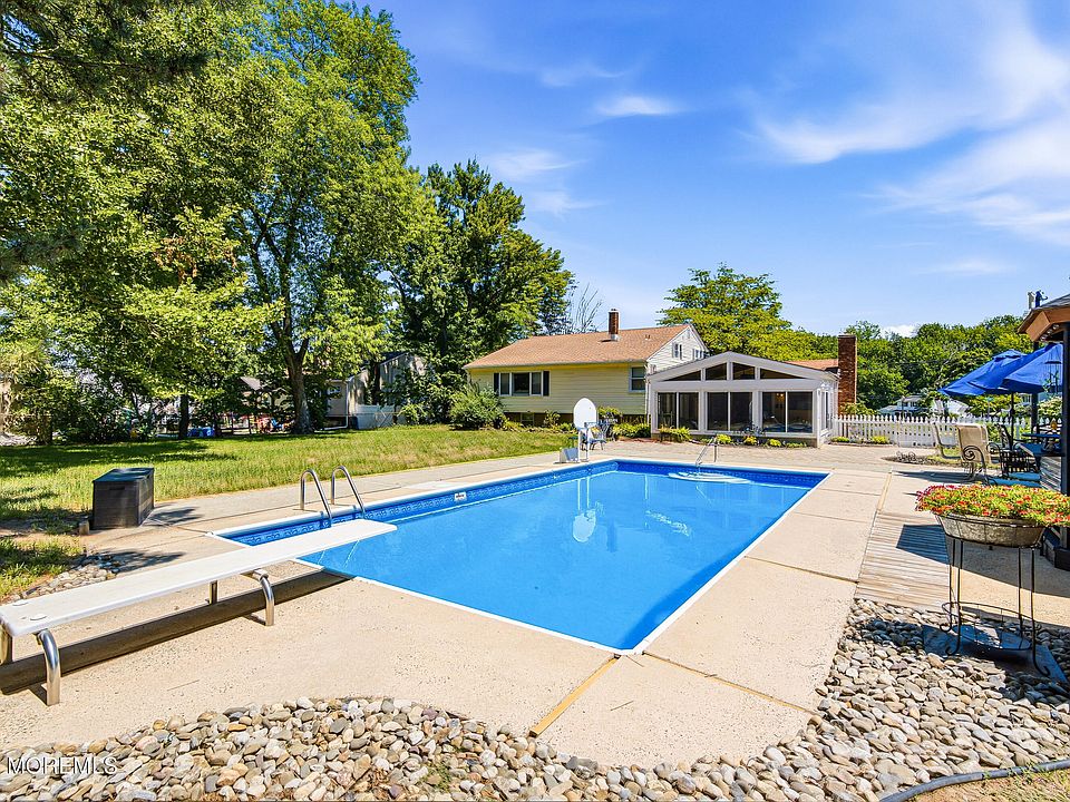 1st image of 40 Millbrook Drive