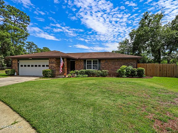 3rd image of 4994 PITCH PINE Court