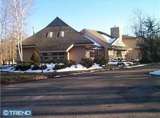 812 Union Mill Rd, Mount Laurel, NJ 08054