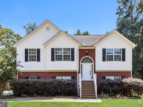 830 Lincoln Sq, Locust Grove, GA 30248