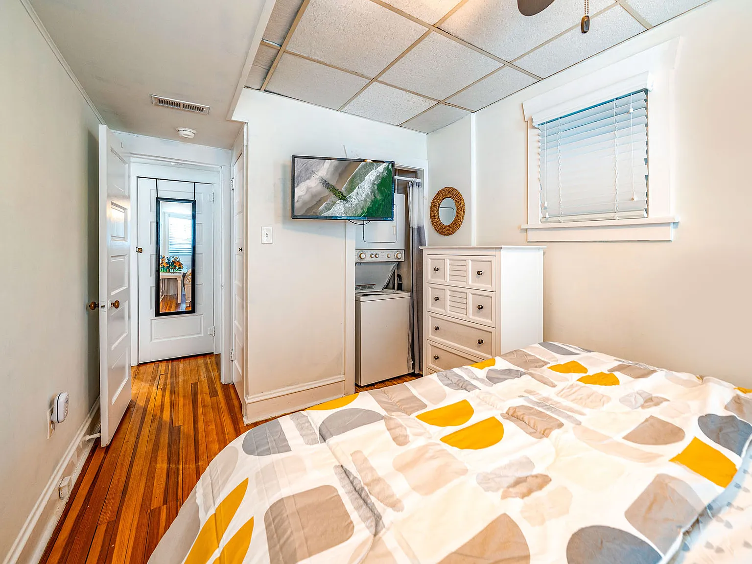 806 Delancey Pl — Photo 4