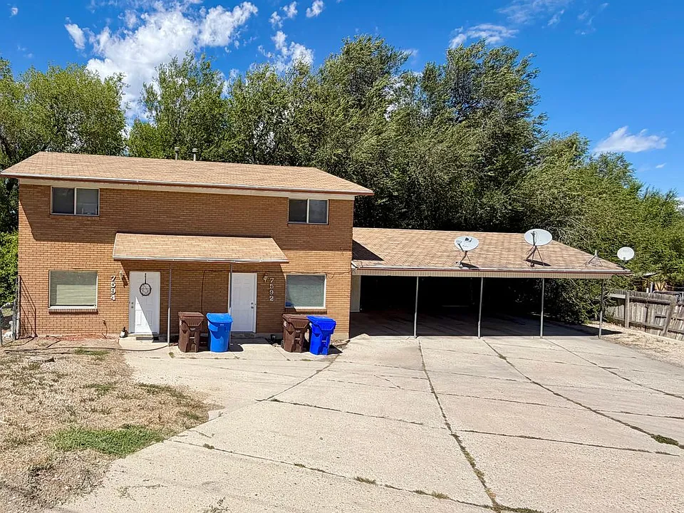 7592 Husky Hwy #900