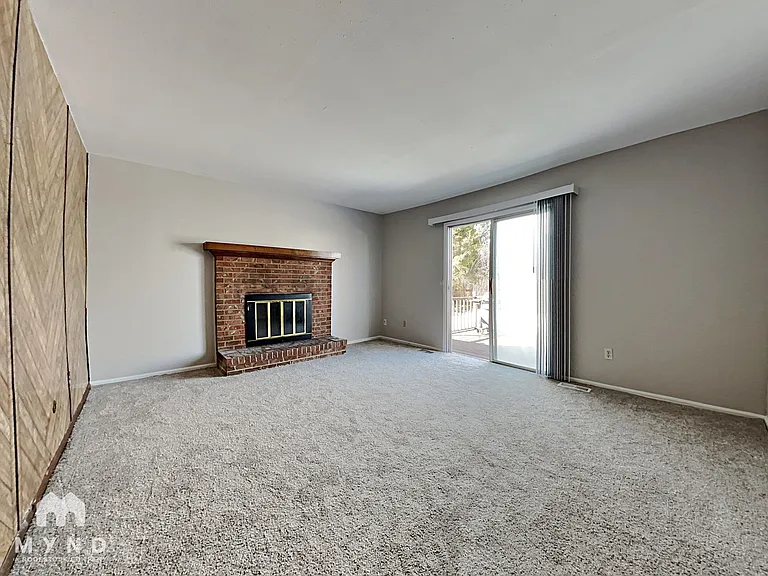 12129 W Tanforan Ave — Photo 2