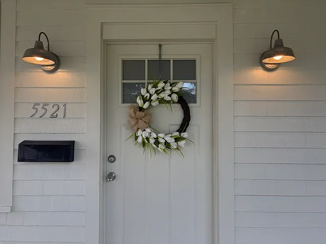 5521 Harrison Ave — Photo 3