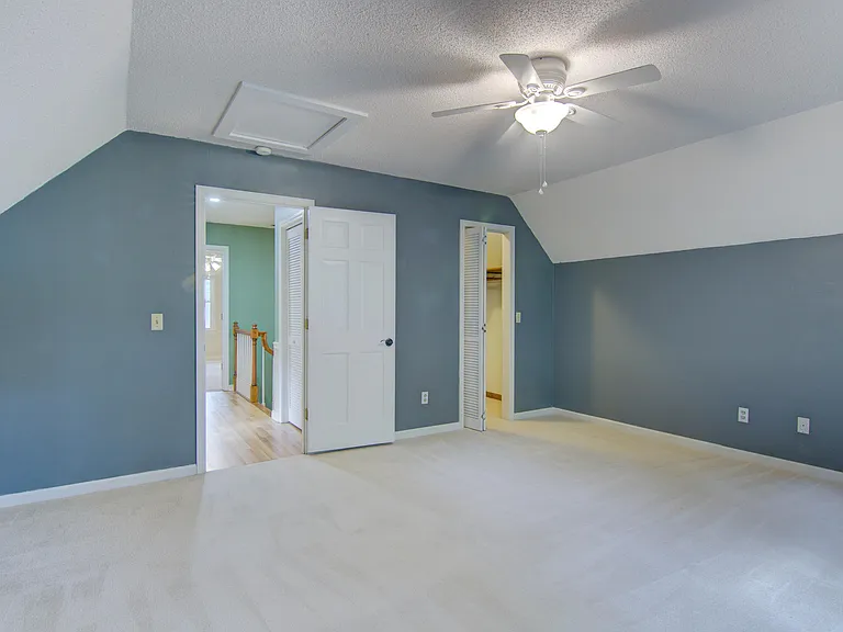 2315 Treetop Ln — Photo 26