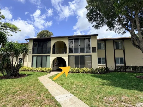 3561 Pine Tree Ct APT D-1, Greenacres, FL 33463