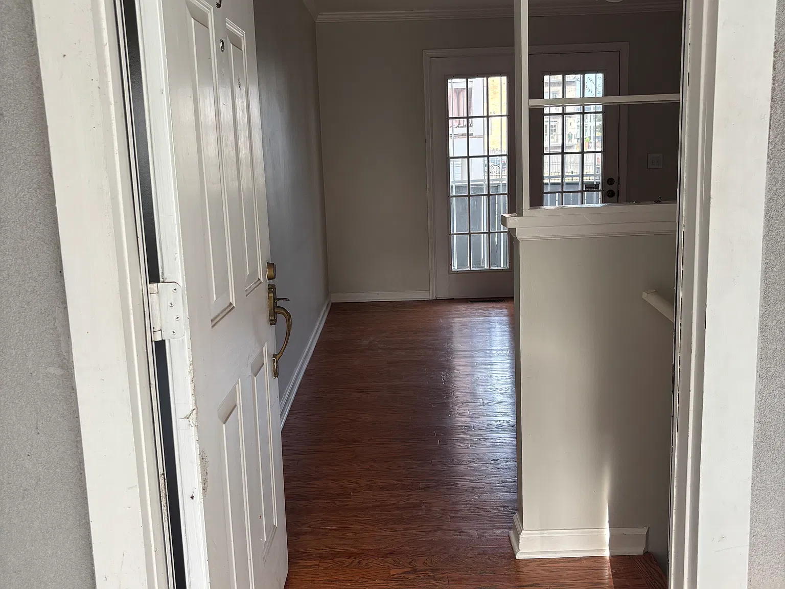 2 bed, 1.5 bath, 976 sqft, $1,800 — Photo 2