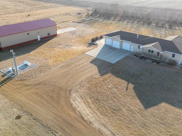 44453 262nd St, Canistota, SD 57012