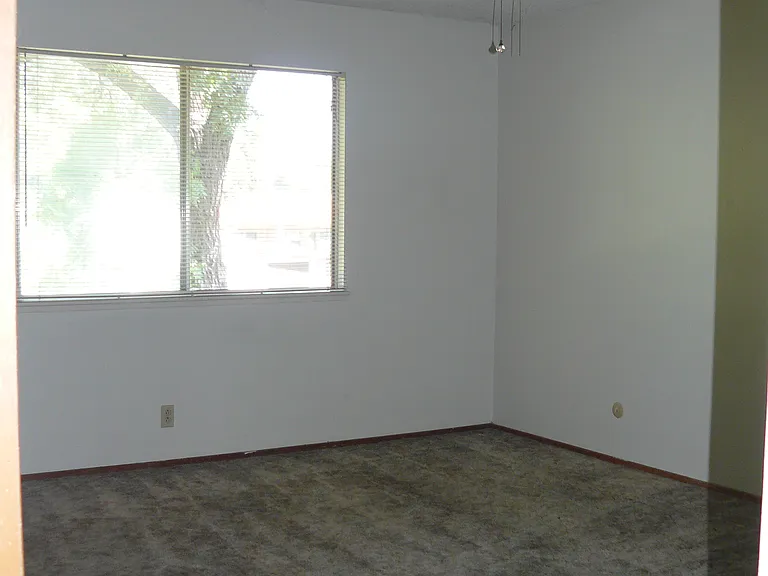 555 E 3rd Ave #J — Photo 5