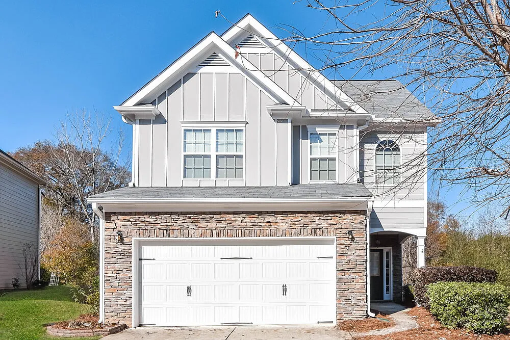 3 bed, 2.5 bath, 1842 sqft, $2,005 — Photo 1