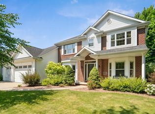 228 E Thornbrook Ln, Appleton, WI 54915