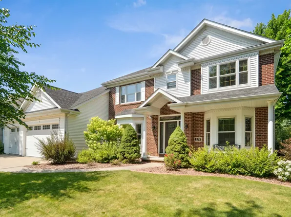 228 E Thornbrook Ln, Appleton, WI 54915