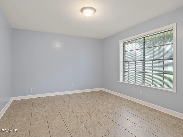 119 Gordon Crocket Dr — Photo 5
