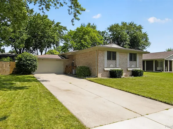 44100 Somerset Sq, Canton, MI 48187