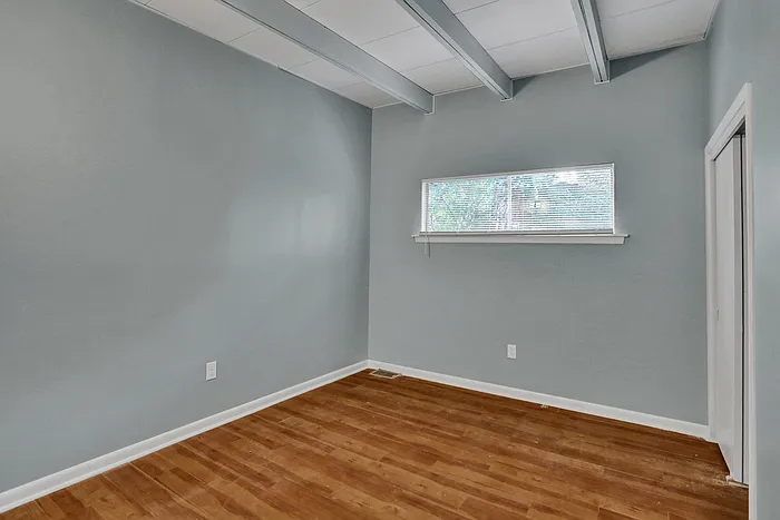 3 bed, 2.0 bath, 2065 sqft, $1,845 — Photo 2