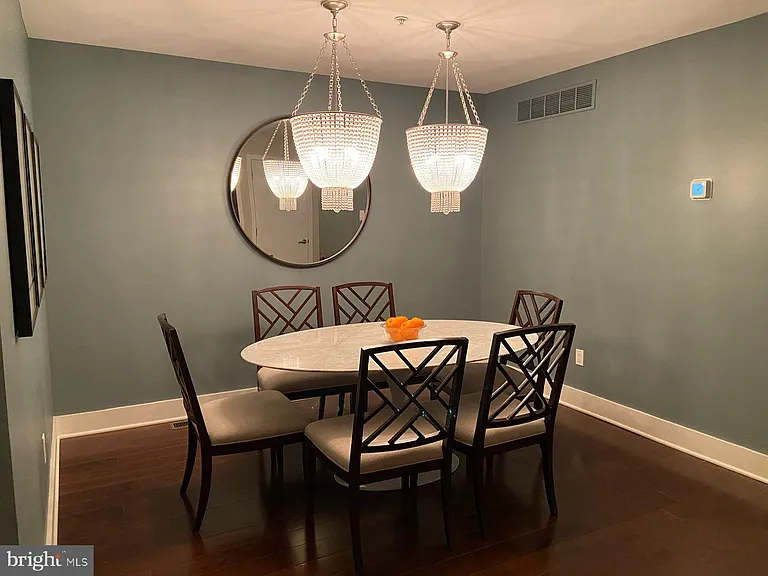 805 Rosehill Dr — Photo 5