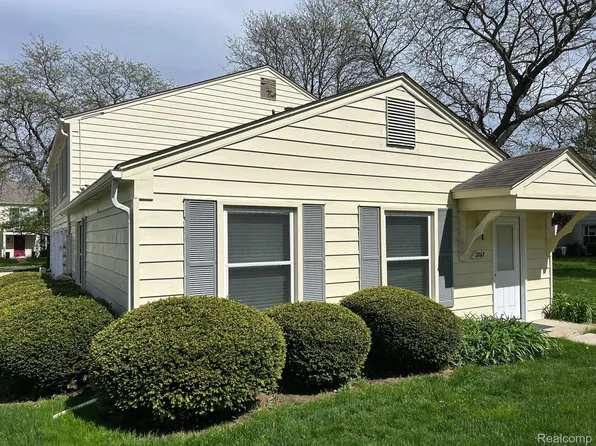 2867 S Glenwood Ct APT 35-A, Lake Orion, MI 48360