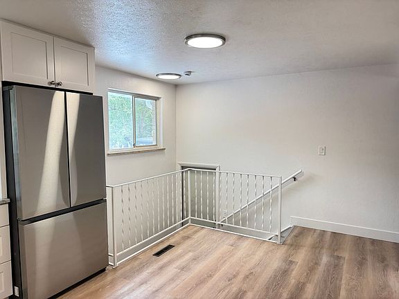 5th image of 1505 Linden Ave