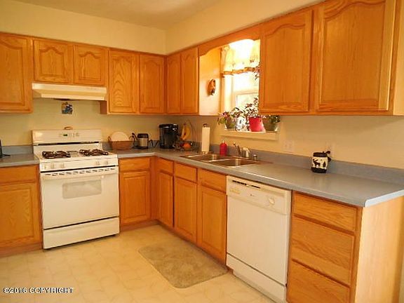5th image of 37785 Eagleson Ave
