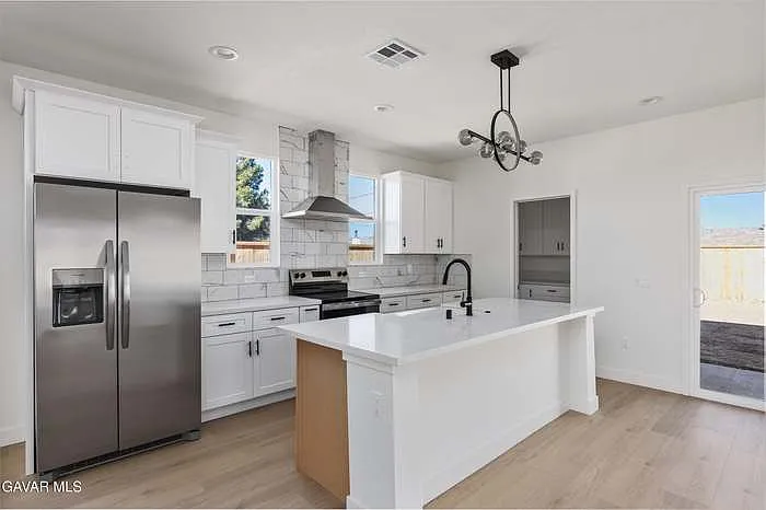 9701 Susan Ave — Photo 6