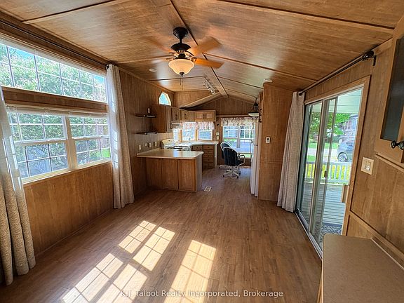 3rd image of 77307 Bluewater Hwy #28