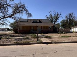 210 S 8th St, Artesia, NM 88210