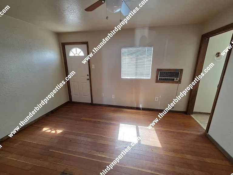 4700 Central Ave SW — Photo 8