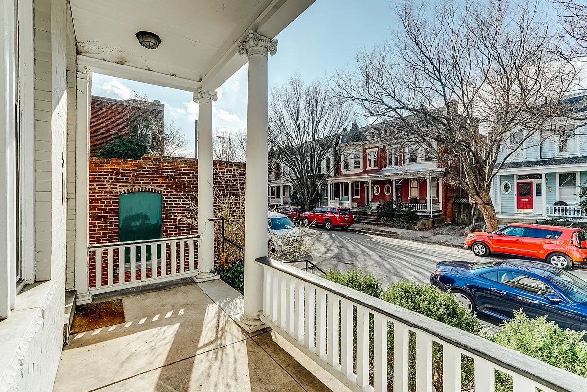 Building Photo - 5 N Davis Ave