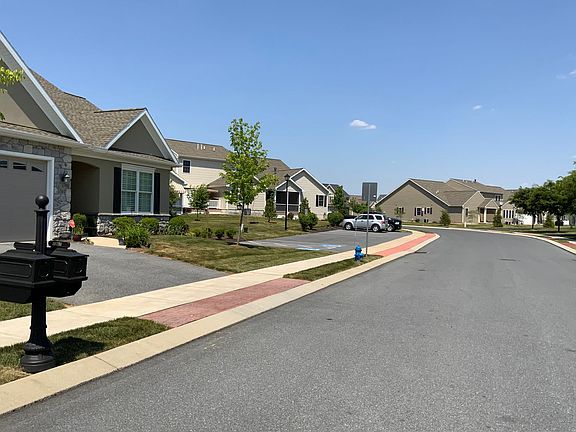 2nd image of 1365 Worthington Dr