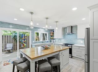 270 Lakeview Rdg W, Roswell, GA 30076
