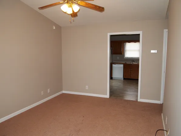 1013 Shadow Ridge Ave, Oak Grove, KY 42262