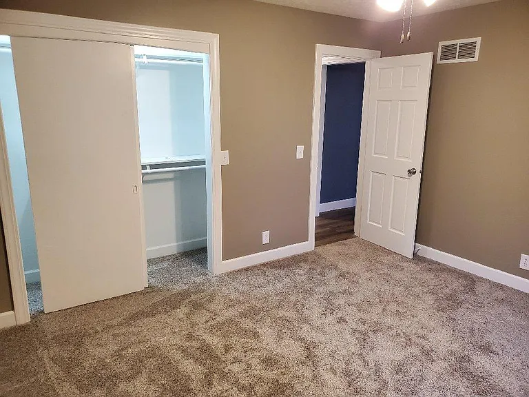 508 N Beadle St — Photo 28