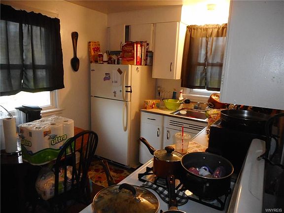 2nd image of 902 Highland Ave