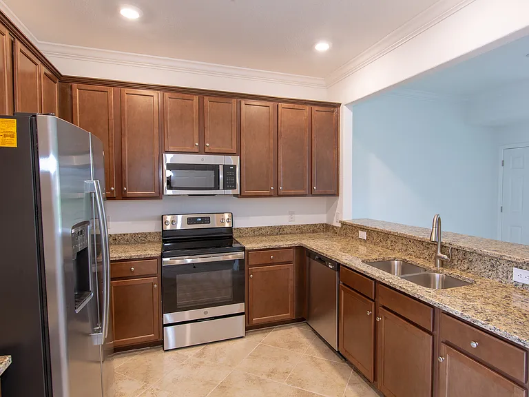 20450 Lagente Cir — Photo 16